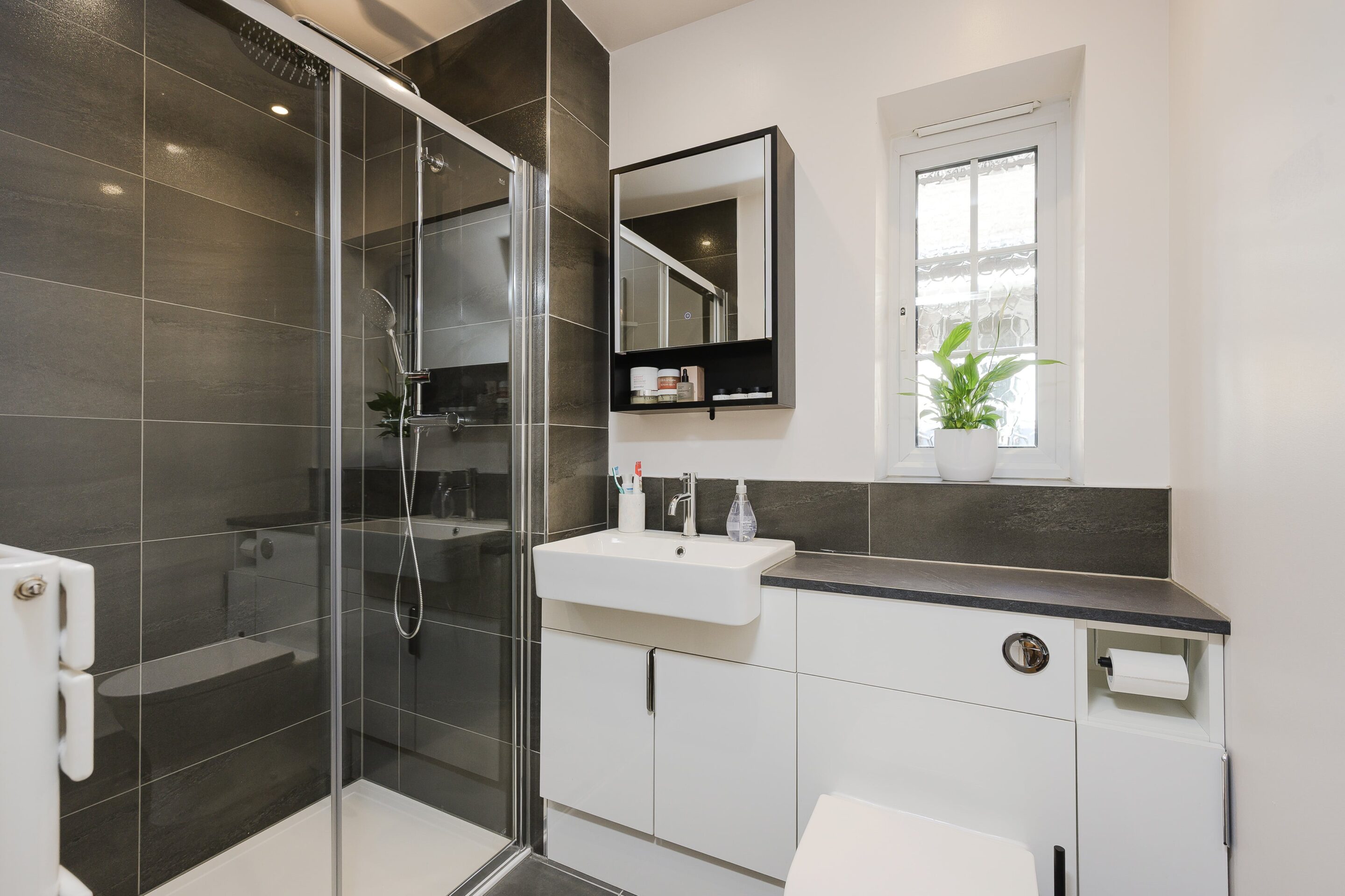 4 Bedrooms, Waverley Road, Stoke d’Abernon