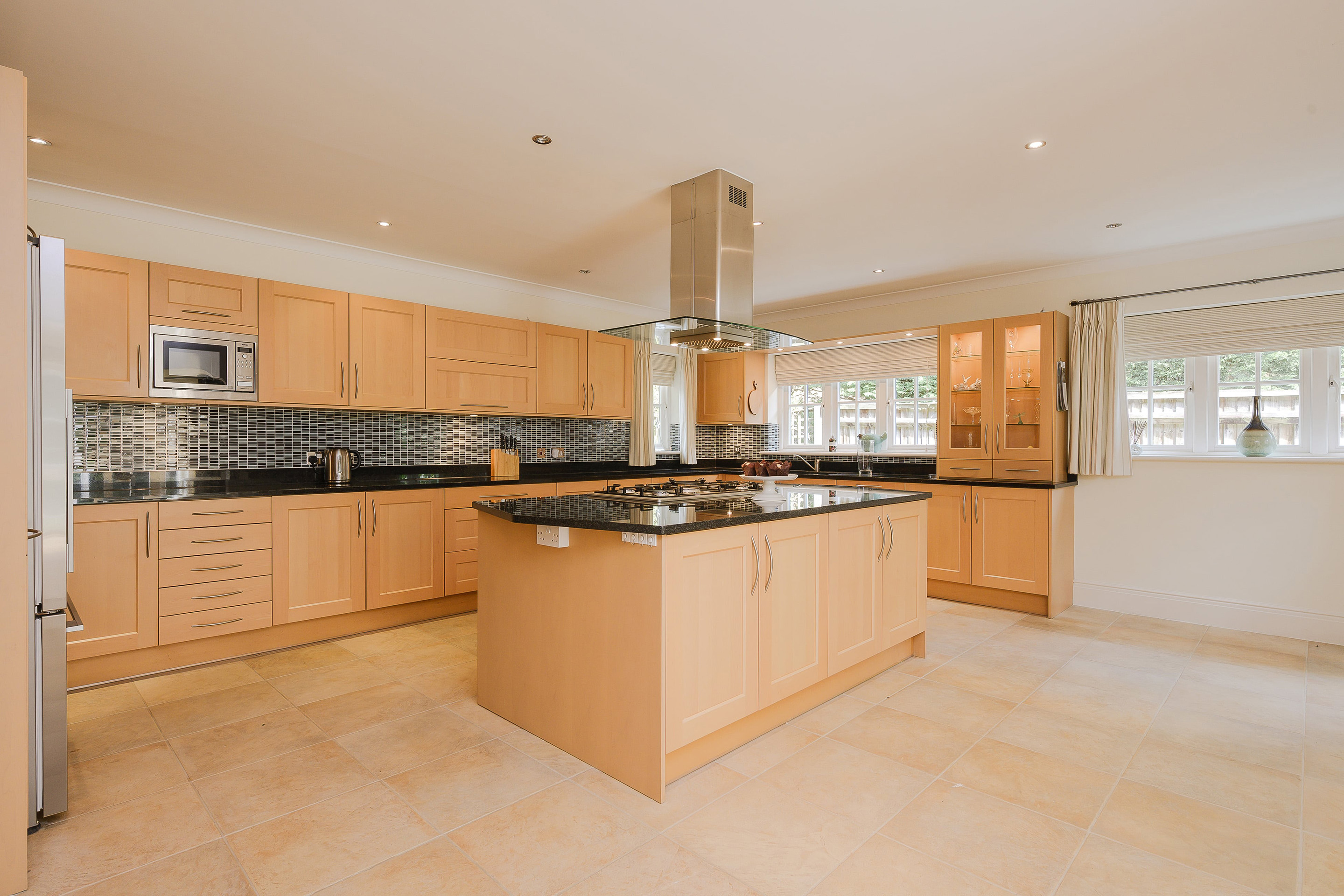 5 Bedrooms, Fernlea Place, Cobham