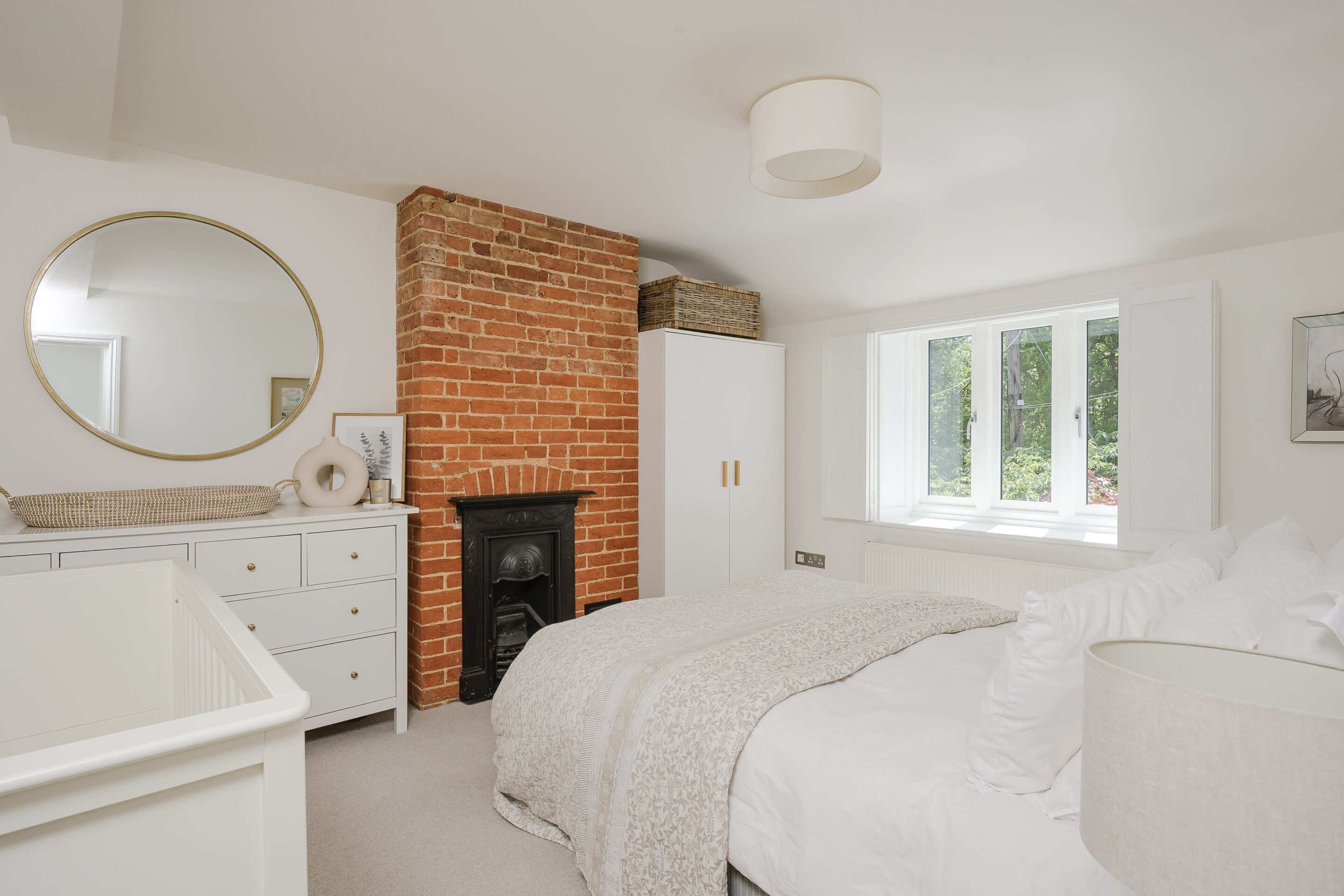 3 Bedrooms, Littleheath Lane, Cobham