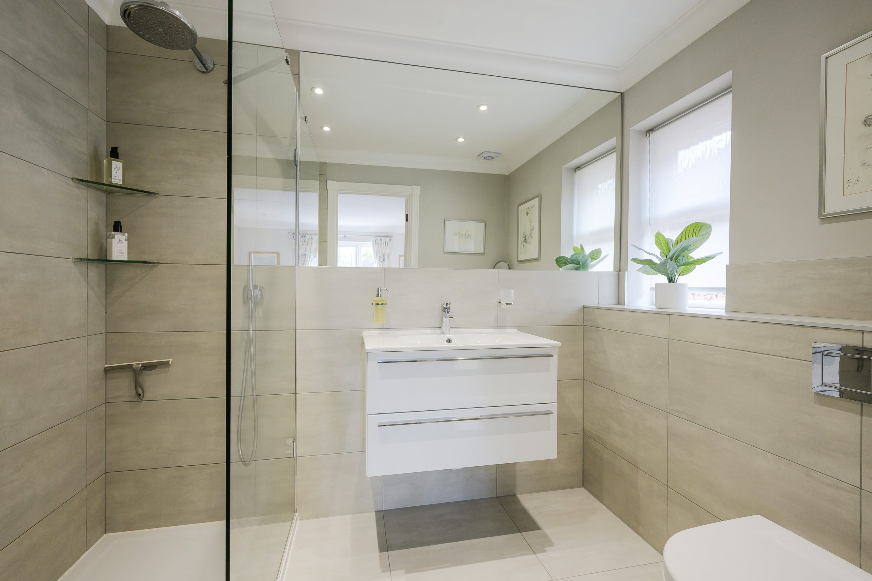5 Bedrooms, The Ballands North, Fetcham