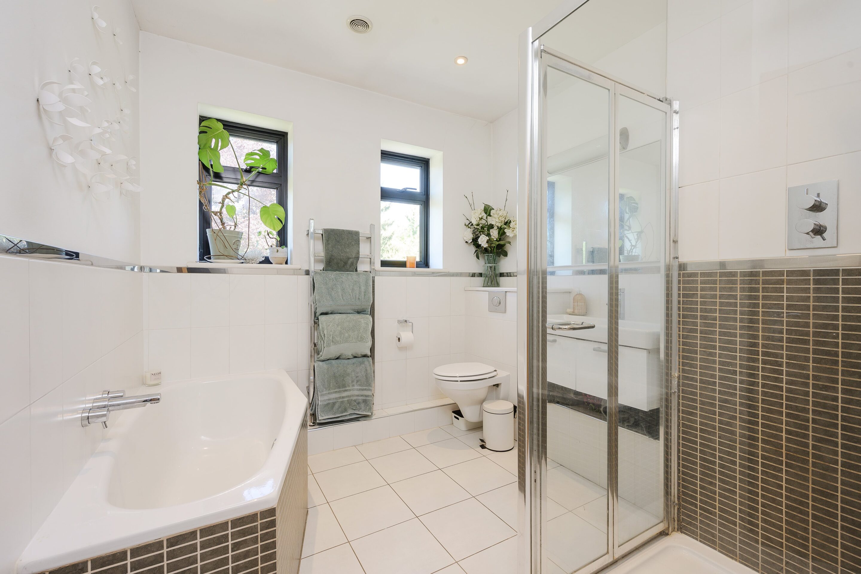 5 Bedrooms, Woodend, Givons Grove, Leatherhead