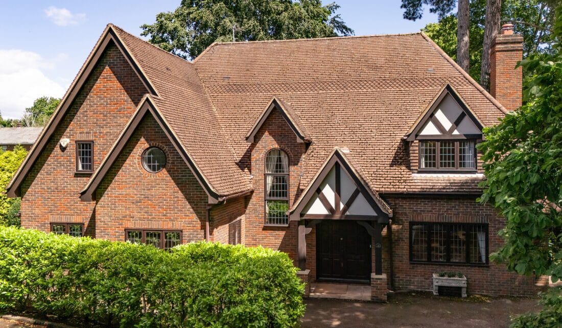 5 Bedrooms, Beechmeads, Cobham