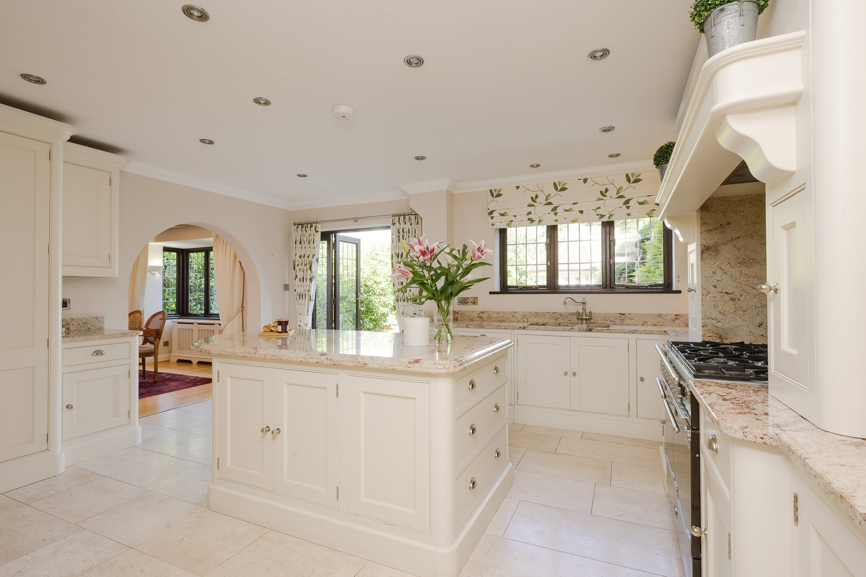 5 Bedrooms, Beechmeads, Cobham