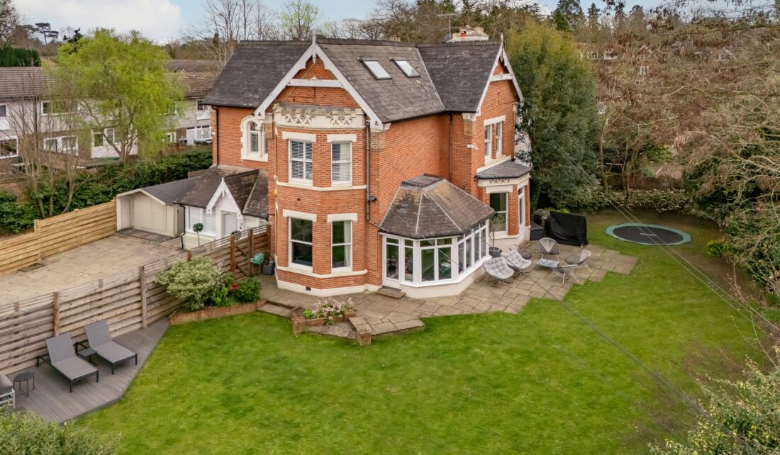 6 Bedrooms, Pine Grove, Weybridge