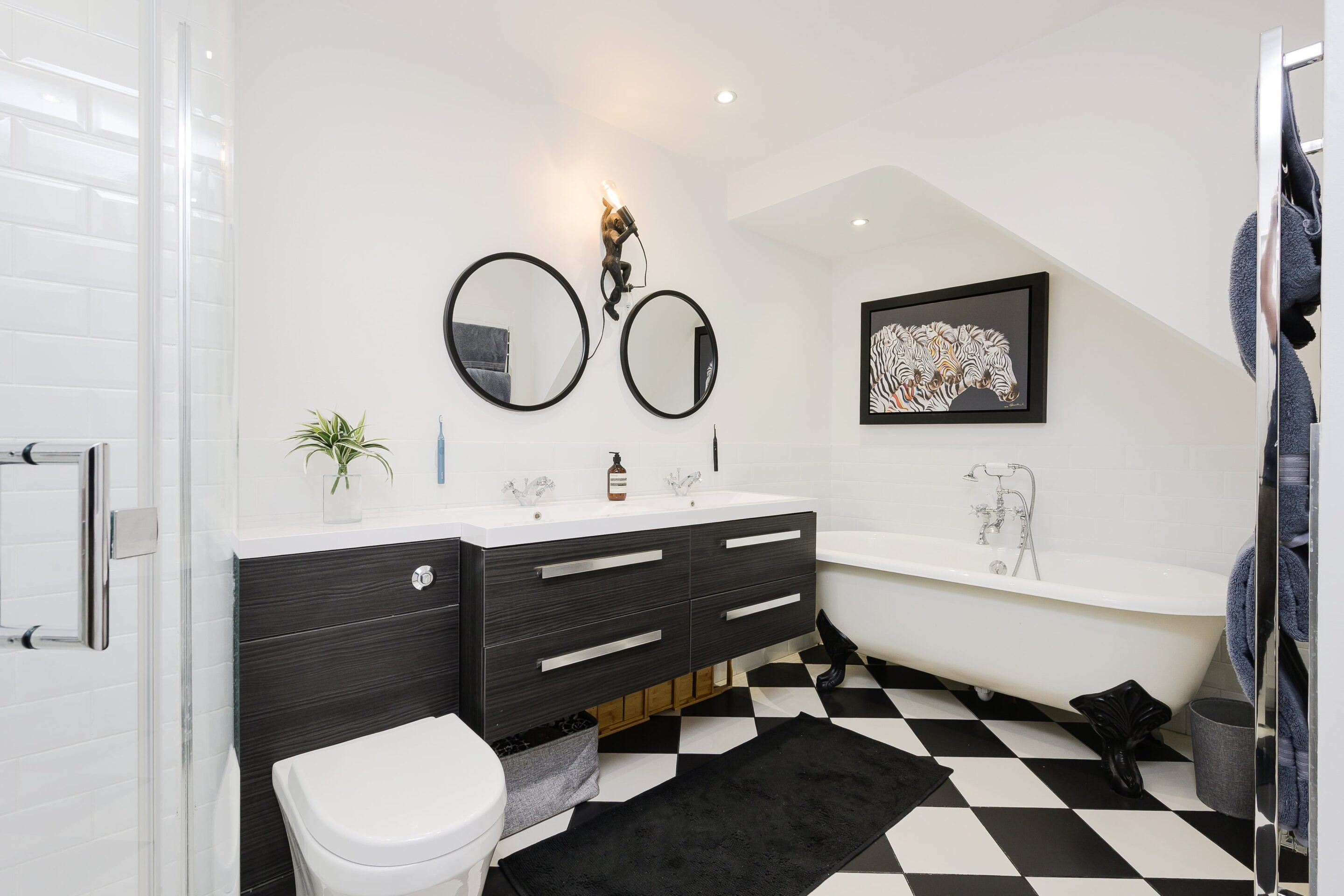 6 Bedrooms, Pine Grove, Weybridge