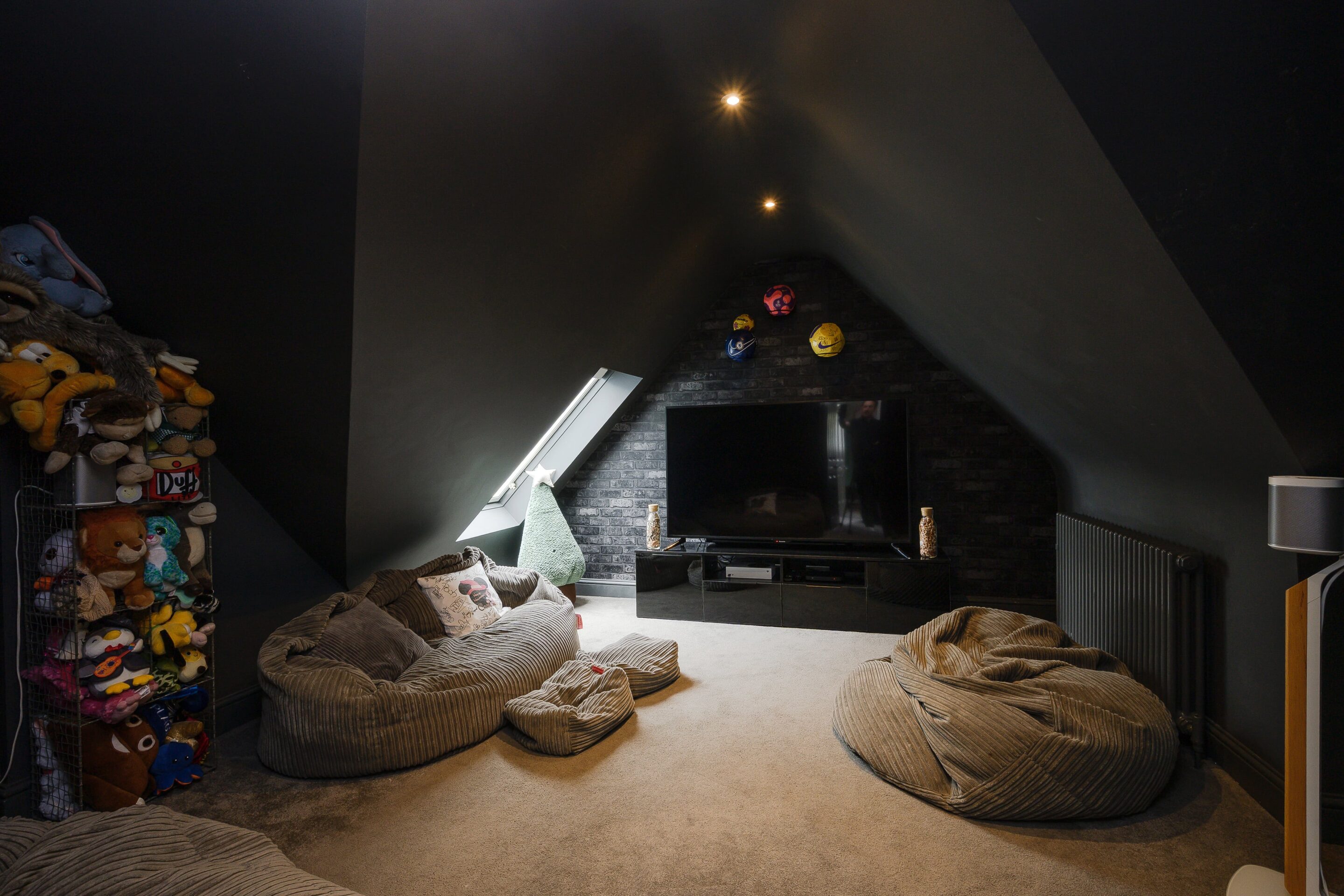6 Bedrooms, Pine Grove, Weybridge