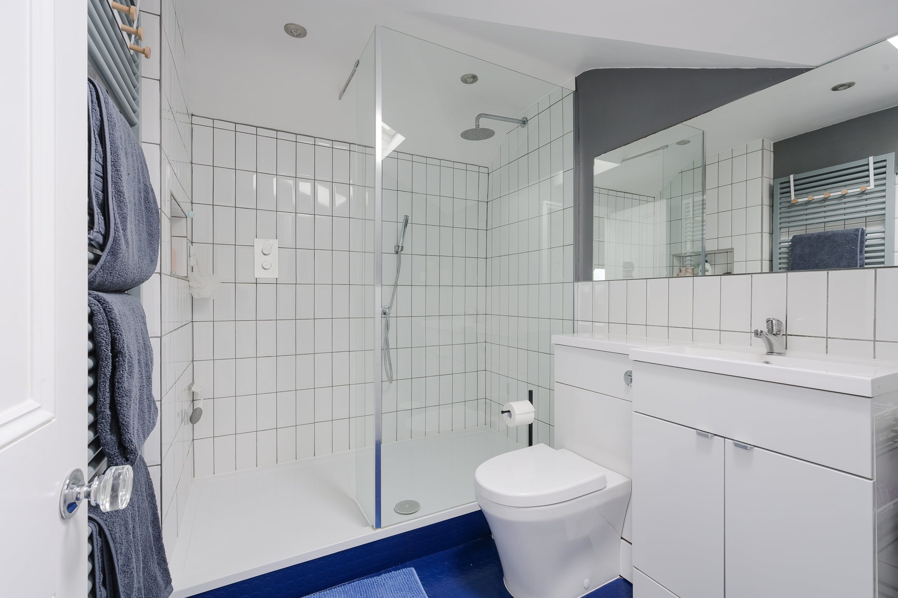6 Bedrooms, Pine Grove, Weybridge