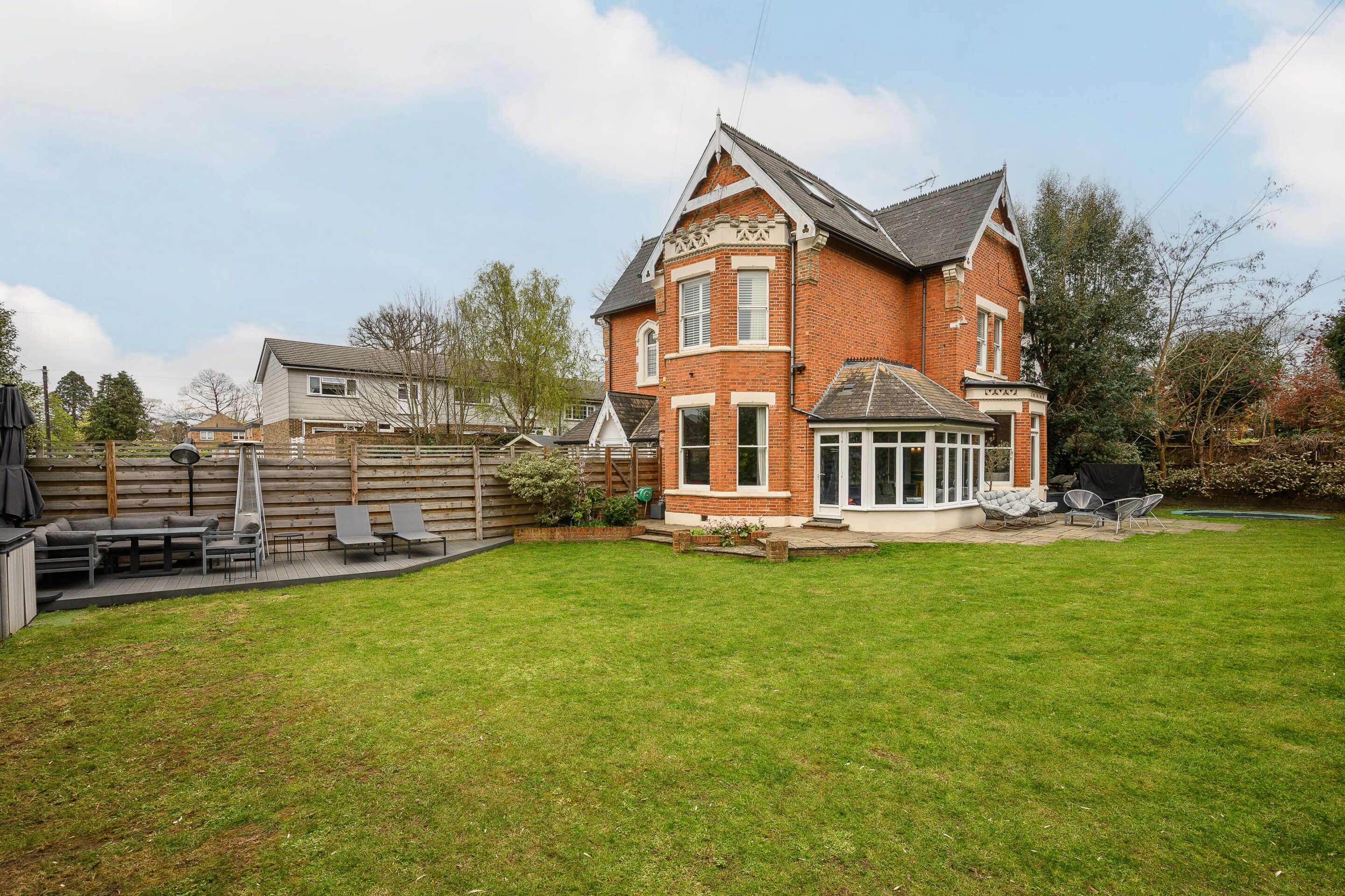 6 Bedrooms, Pine Grove, Weybridge