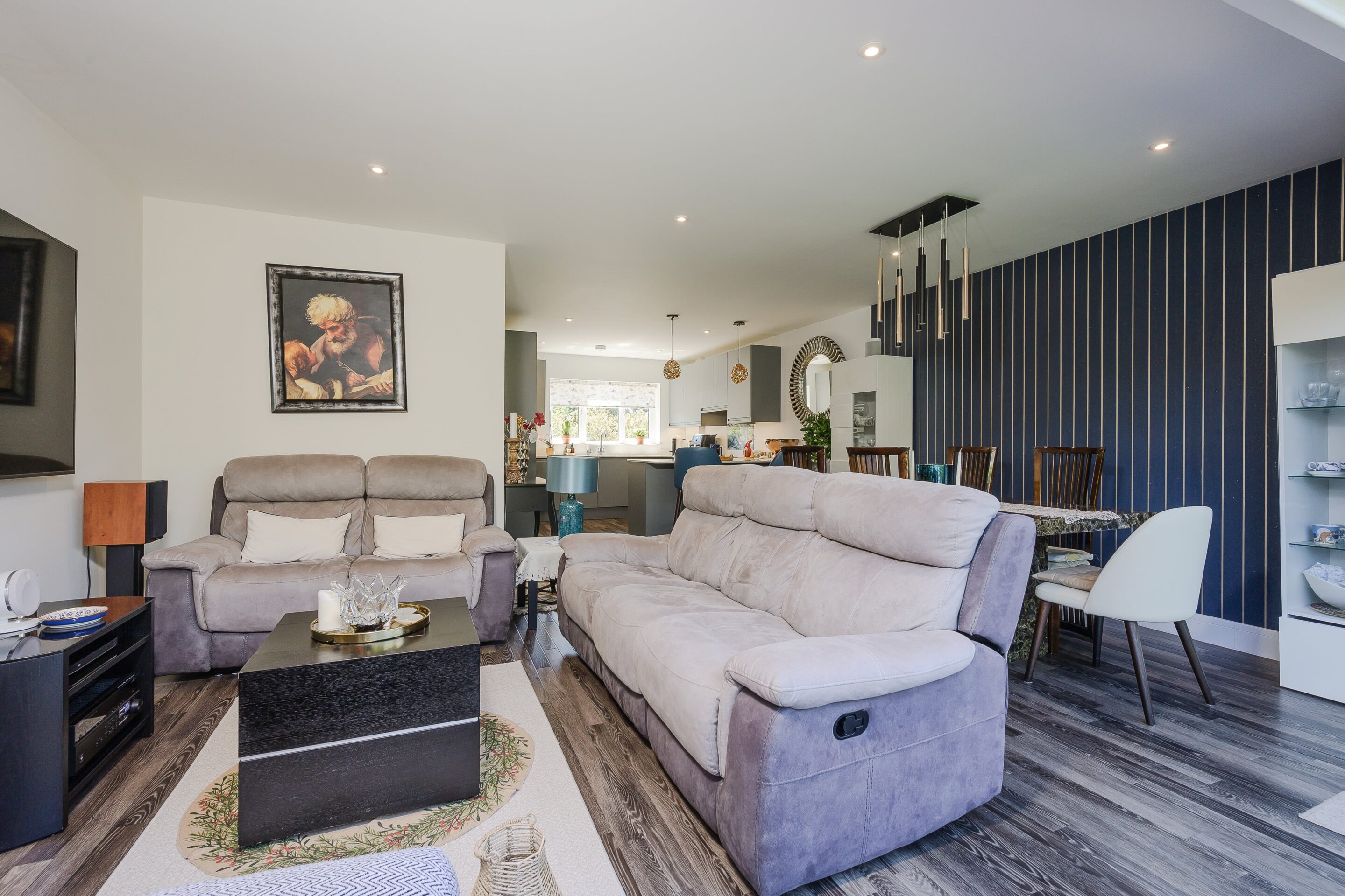 3 Bedrooms, Esher Road, Hersham, Surrey