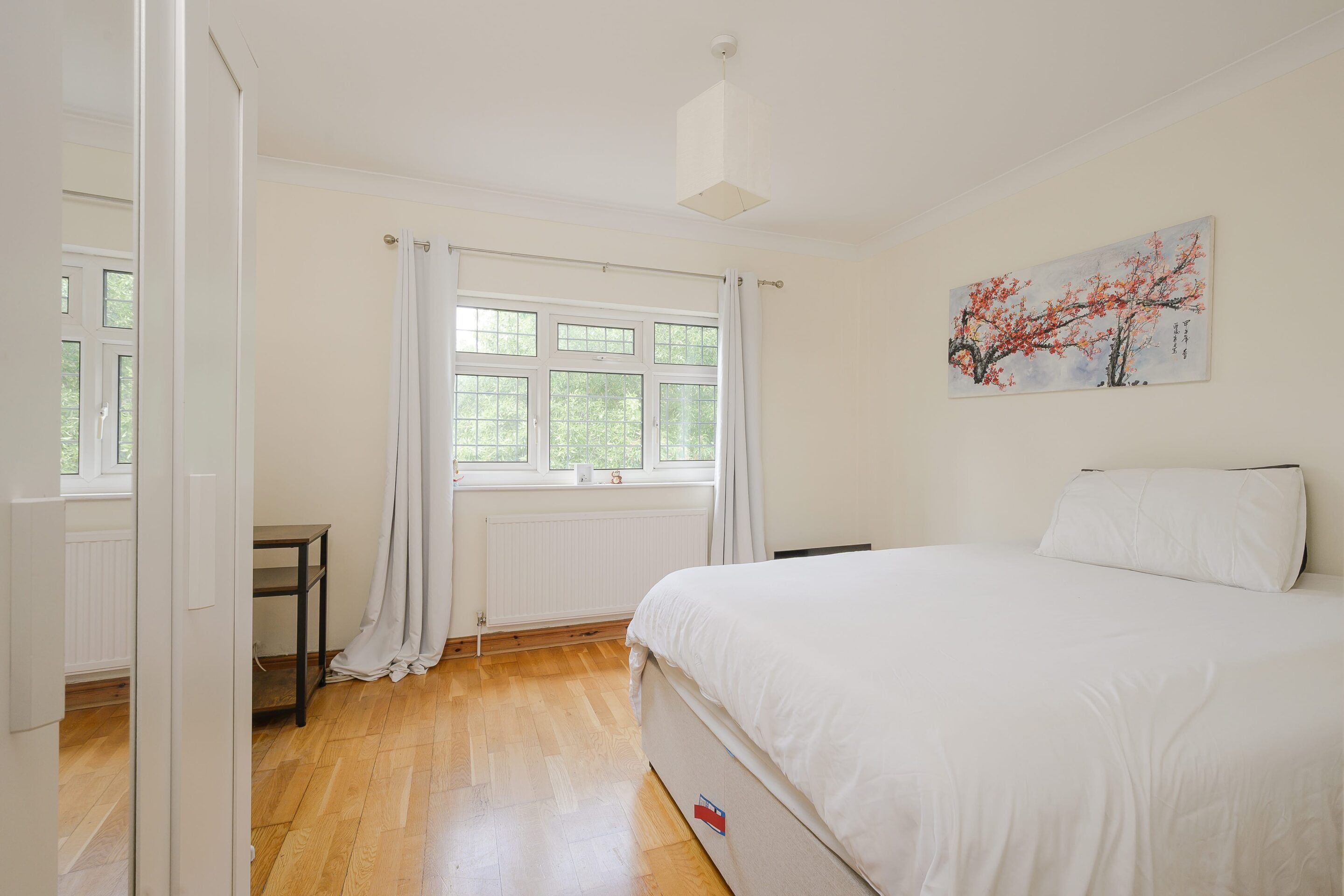 3 Bedrooms, Ember Lane, Esher, Surrey