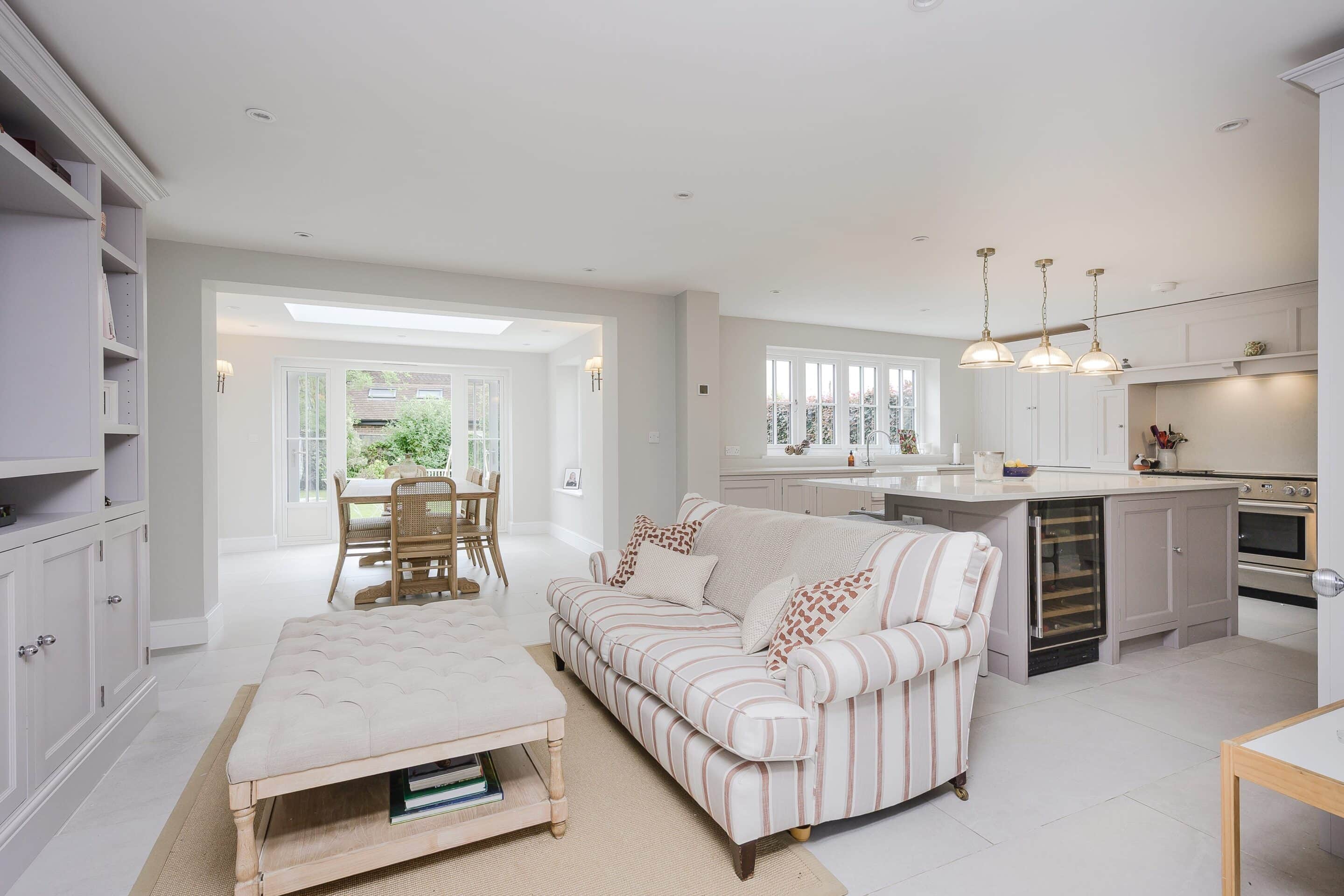 4 Bedrooms, Lodge Close, Cobham