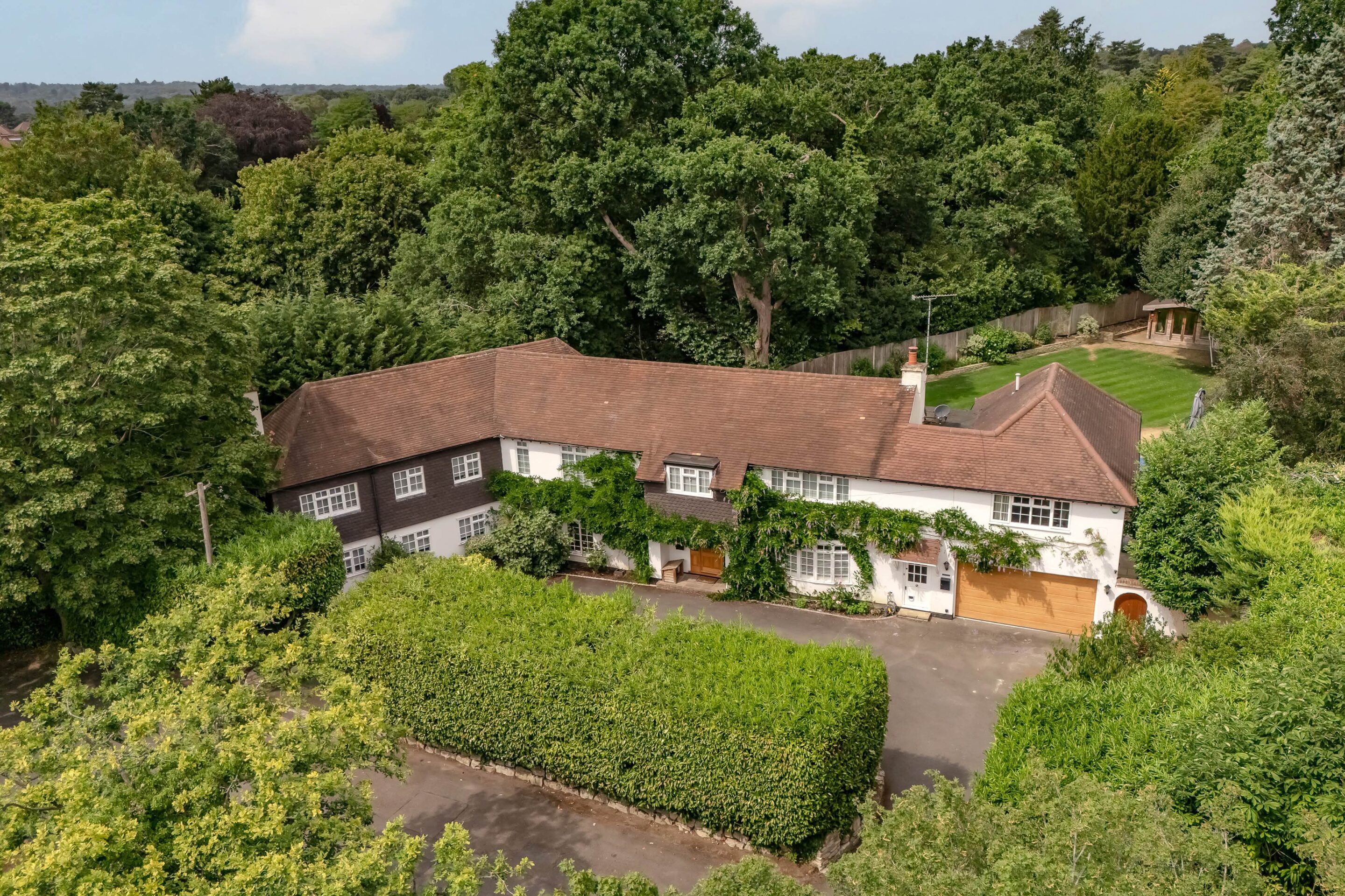 6 Bedrooms, Leigh Court Close, Cobham