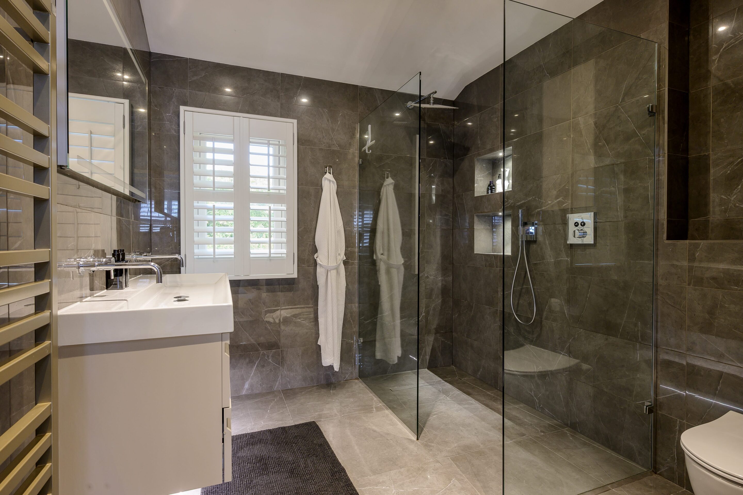 5 Bedrooms, Milner Drive, Cobham