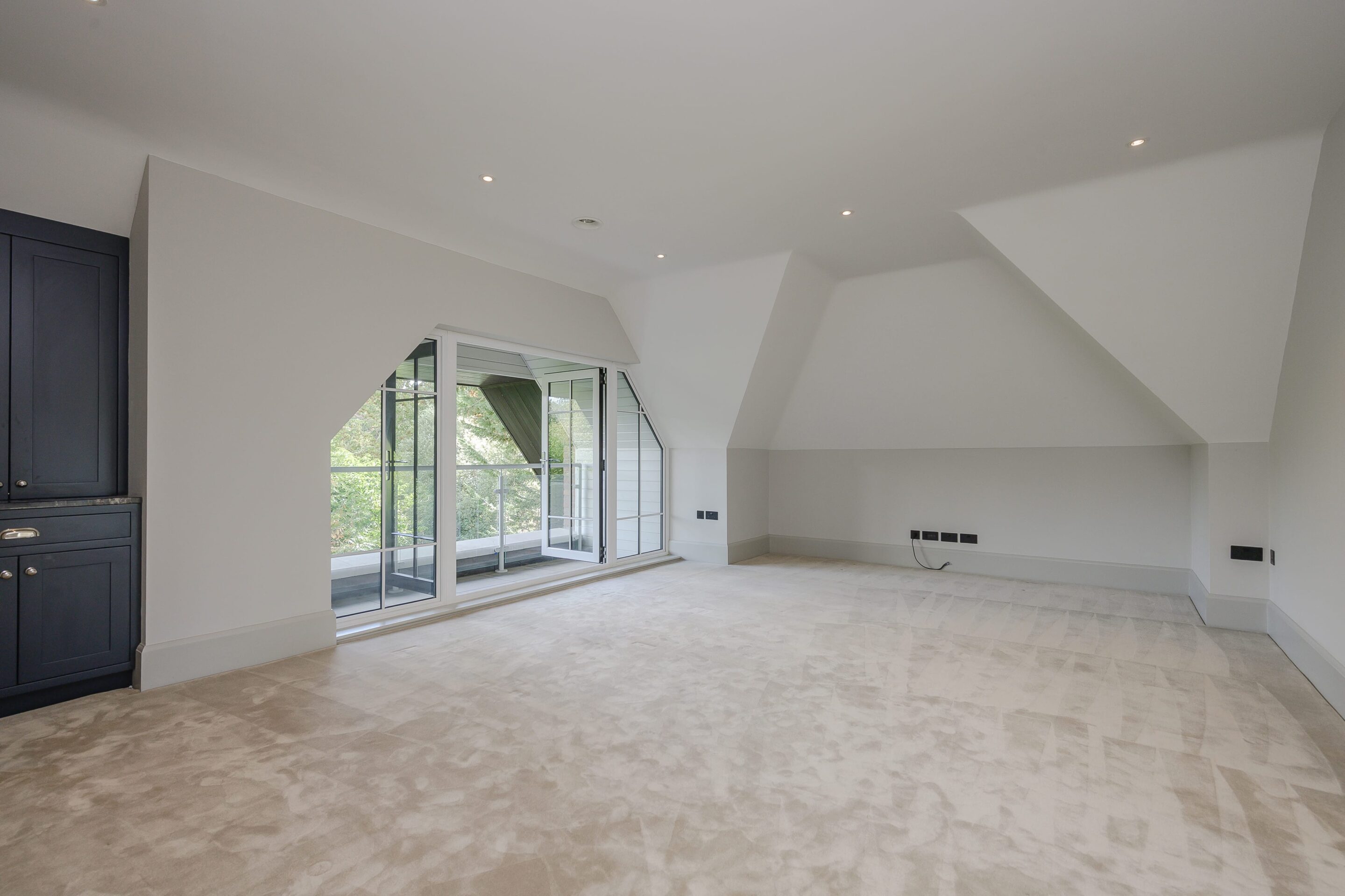 3 Bedroom Apartment, New Road, Esher, Surrey