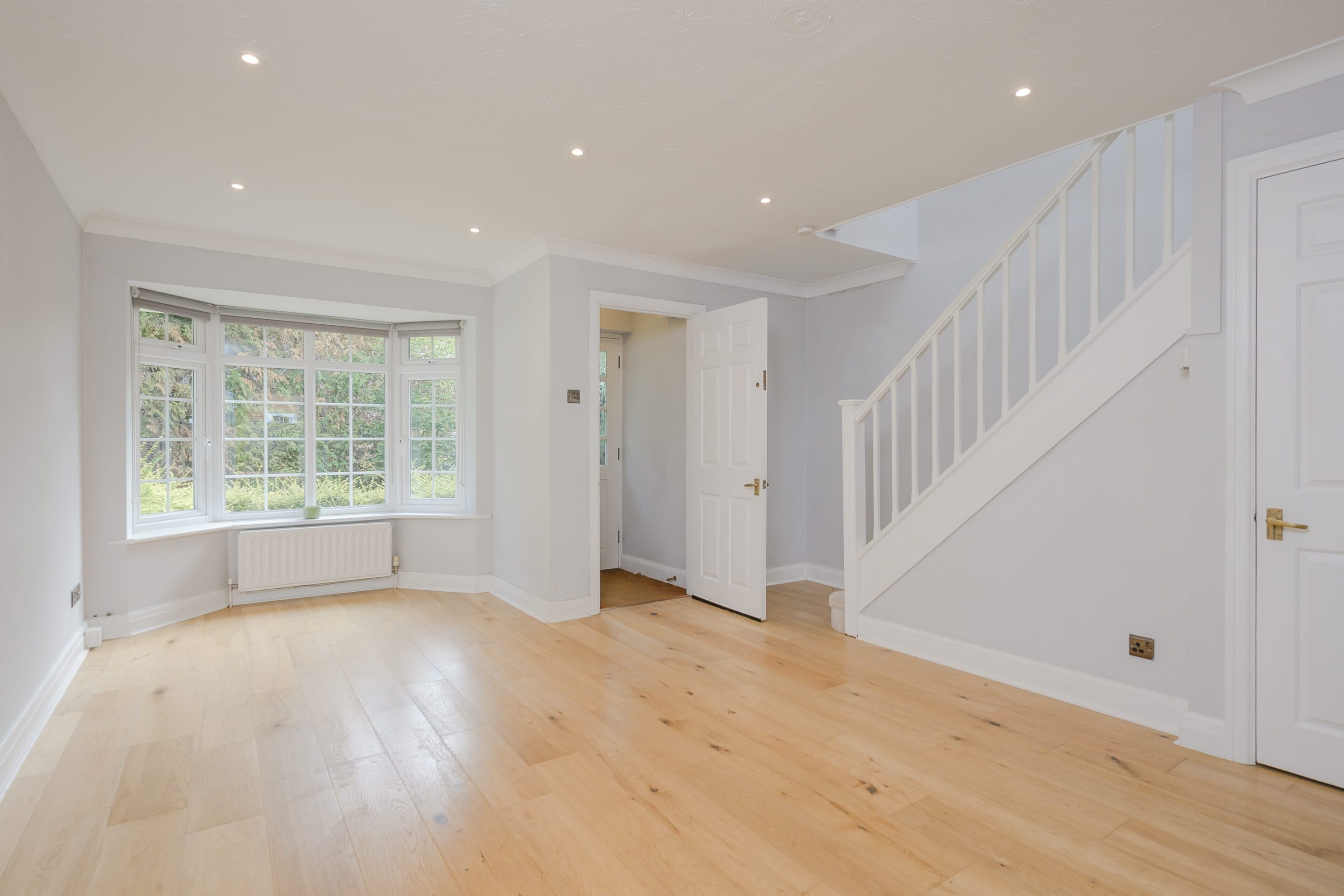3 Bedrooms, Ravenswood Close, Cobham, Surrey